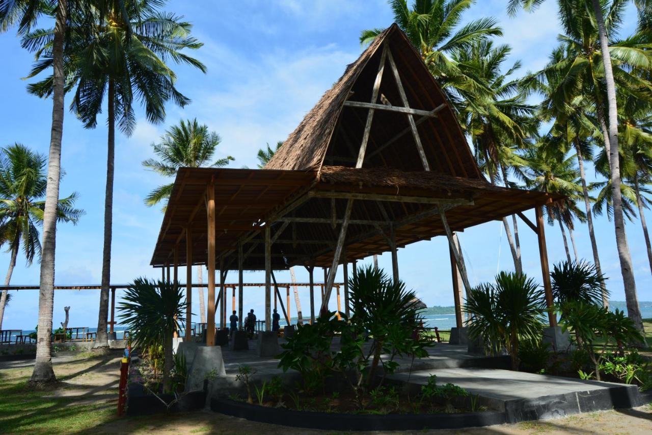 Sunari Beach Resort Selayar Matalalang Exterior foto
